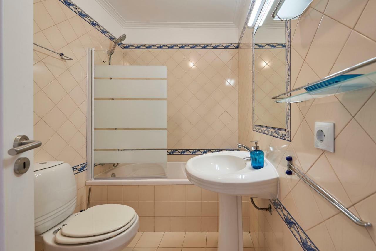 Cozy Apartment In Historic Center With Terrace リスボン エクステリア 写真